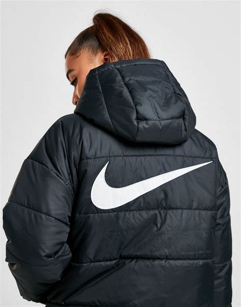 Nike Jacke Damen kleinanzeigen.de